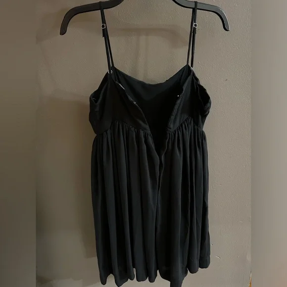 FOREVER21 MINI LBD - Picture 3 of 9